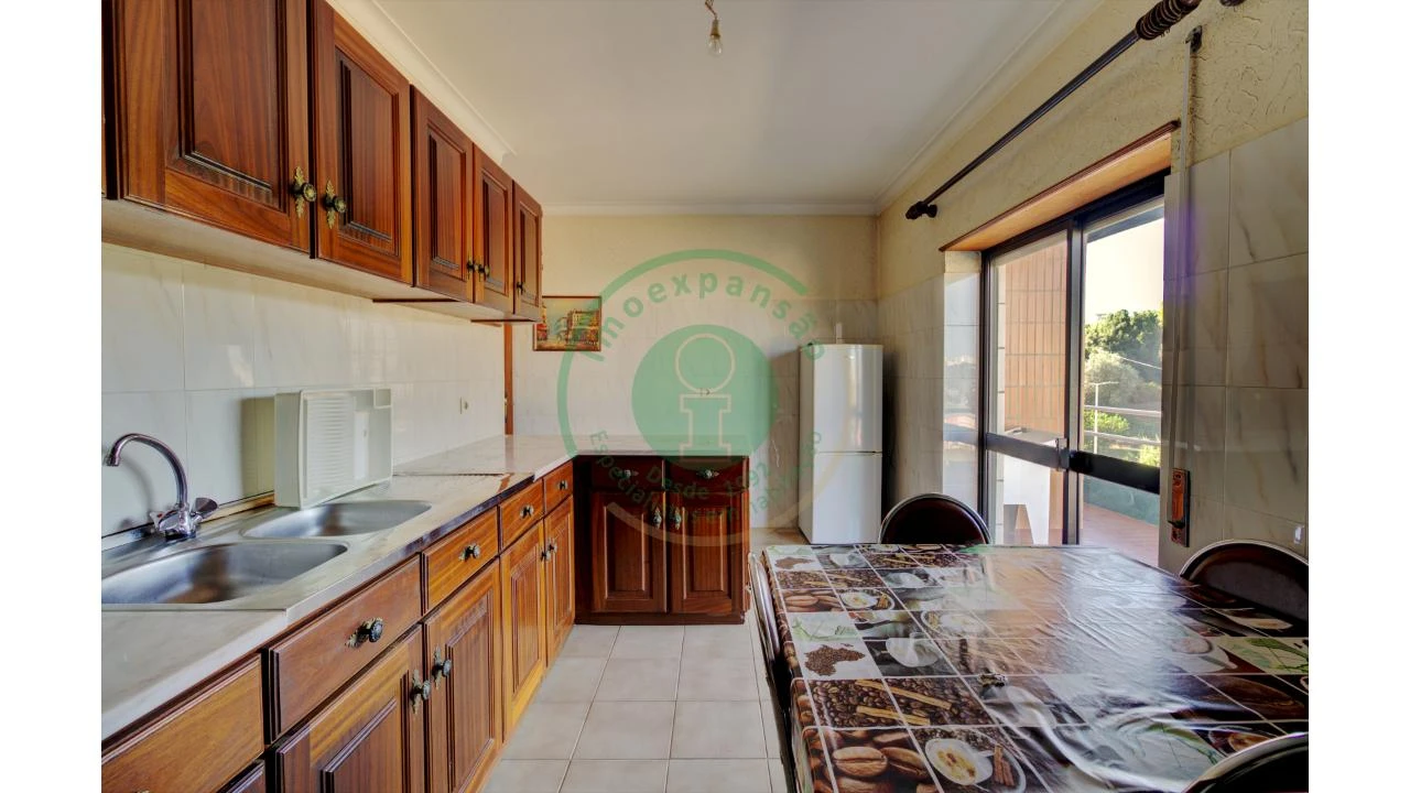 Apartamento T2 para Arrendamento em Tavarede Foto 10