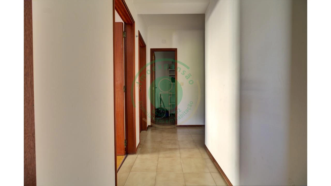 Apartamento T2 para Arrendamento em Tavarede Foto 13