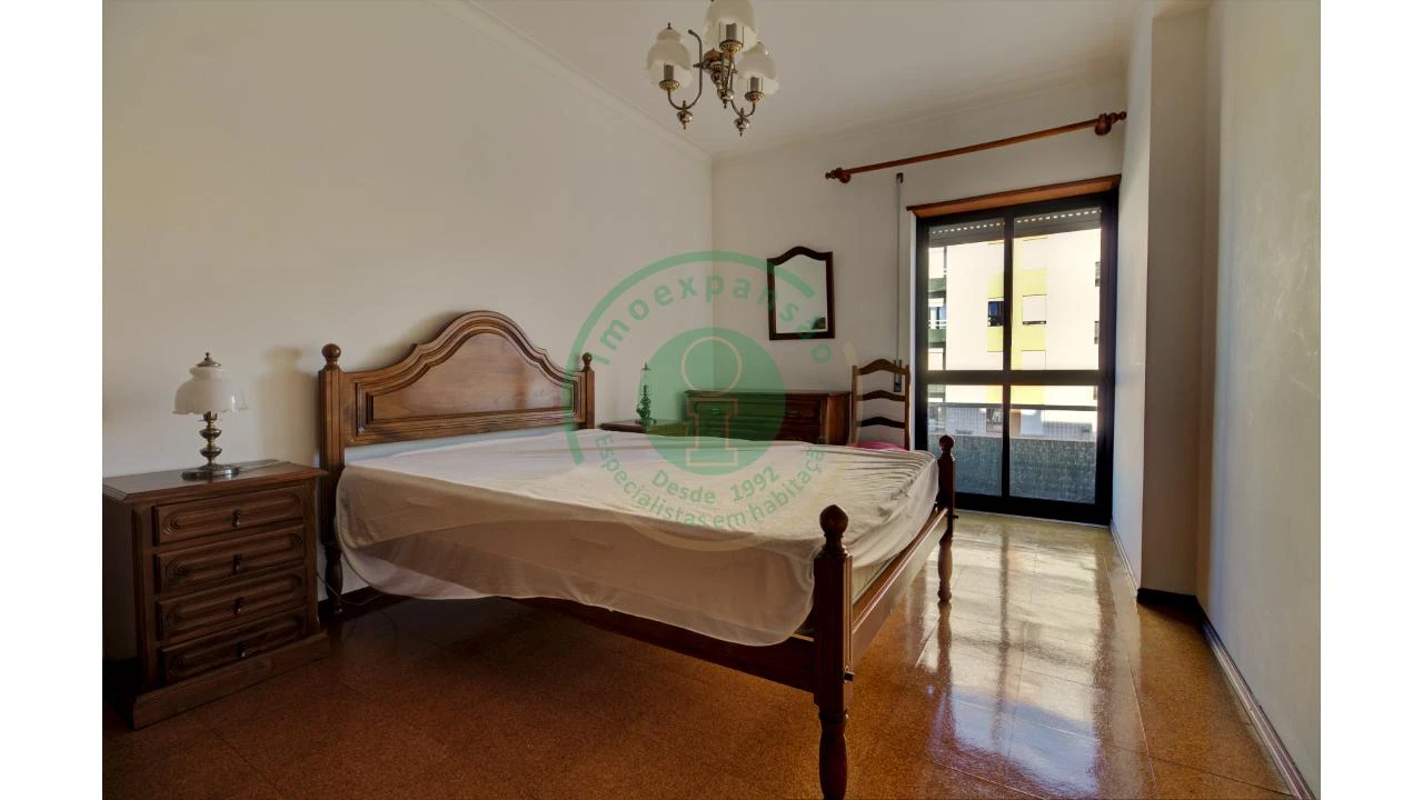 Apartamento T2 para Arrendamento em Tavarede Foto 14