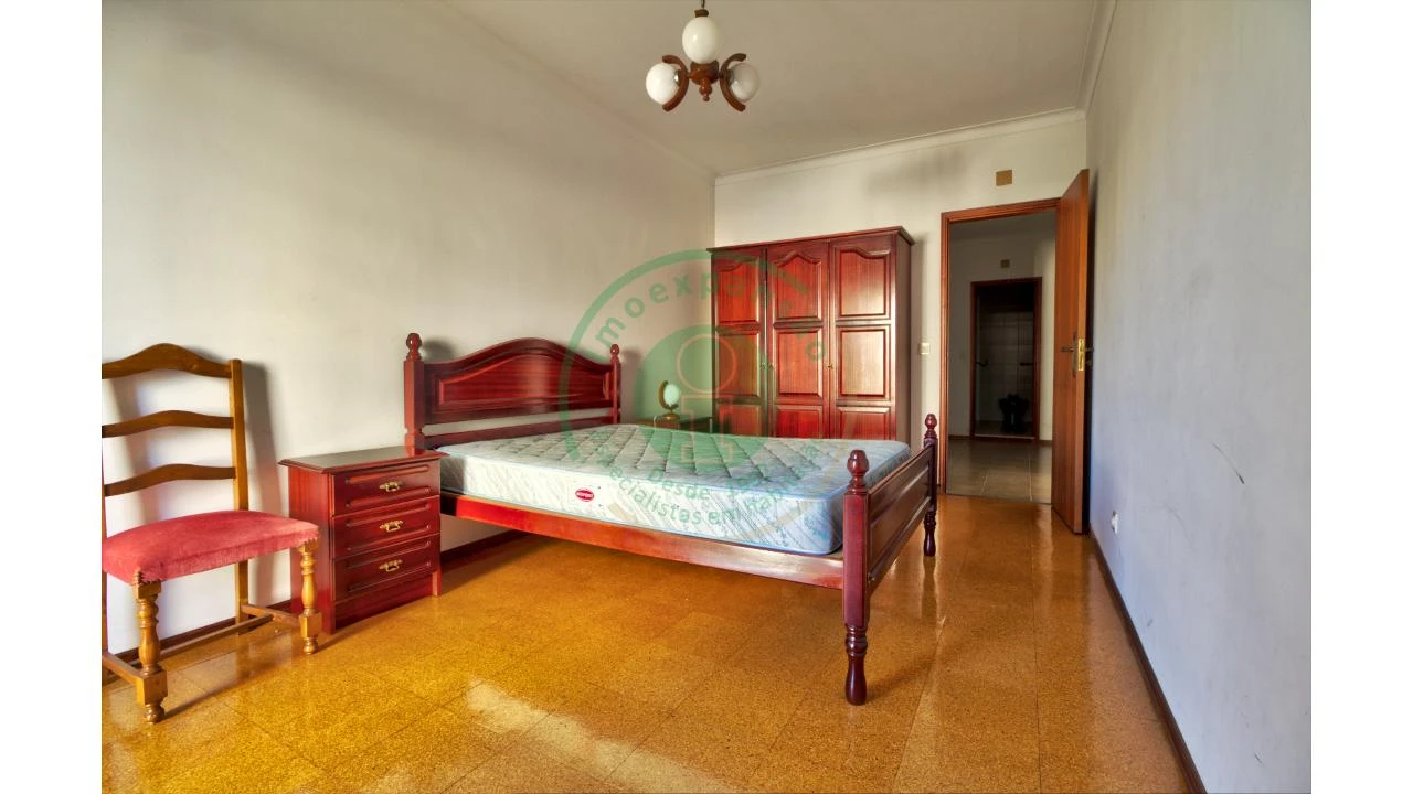 Apartamento T2 para Arrendamento em Tavarede Foto 19