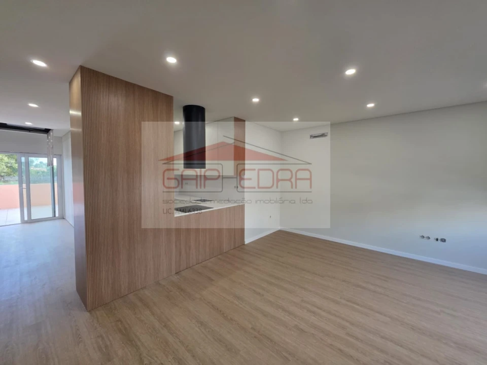 Apartamento T2 para Venda em Madalena Foto 7