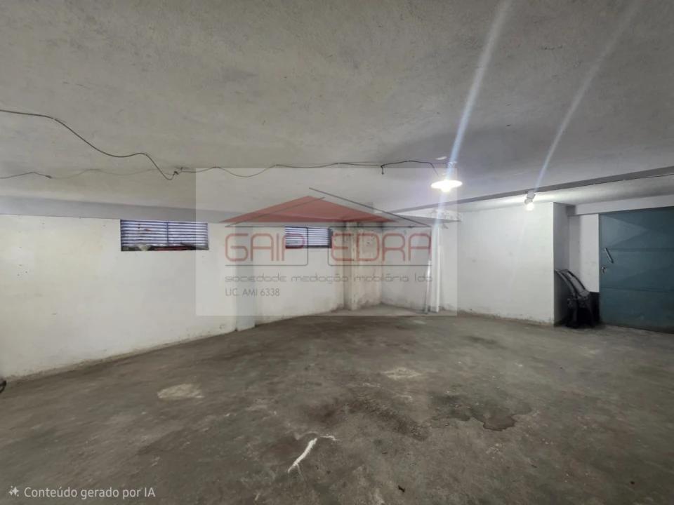 Garagem para Venda em Ermesinde Foto 4