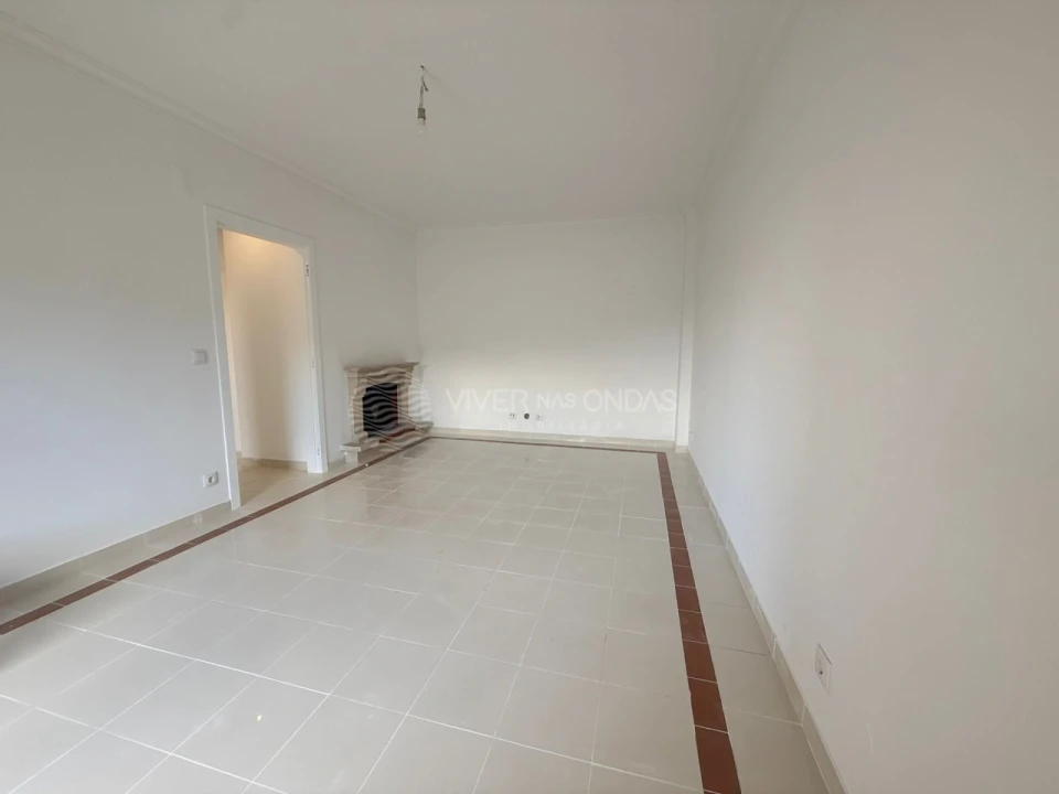 Apartamento T3 para Venda em Laranjeiro e Feijó Foto 5