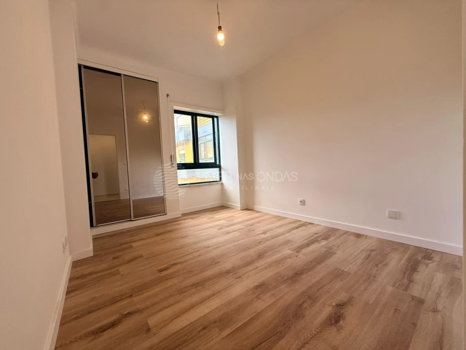 Apartamento T3 para Venda em Laranjeiro e Feijó Foto 1