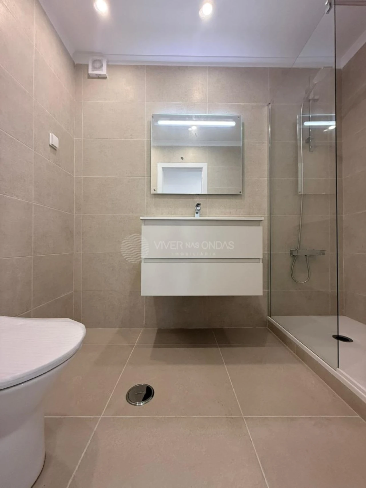 Apartamento T3 para Venda em Laranjeiro e Feijó Foto 11
