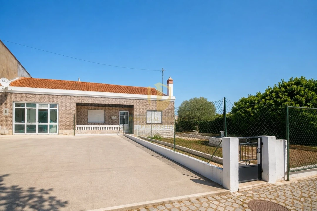 Moradia T4 para Venda em Conceição e Estoi Foto 1
