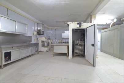 Loja para Venda em Mafamude e Vilar do Paraíso