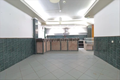 Loja para Venda em Mafamude e Vilar do Paraíso