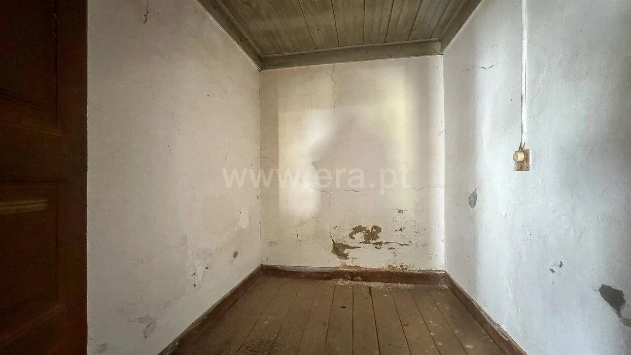 Moradia T1 para Venda em Santa Marinha do Zezere Foto 13