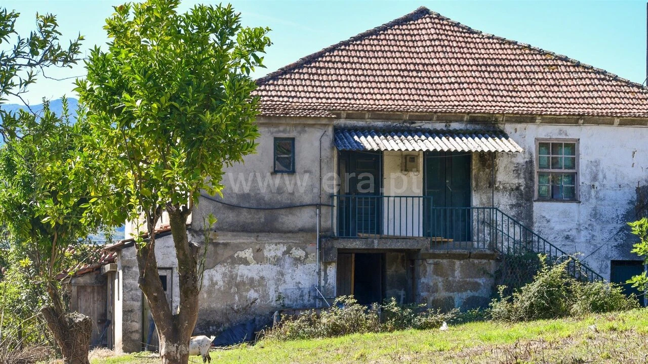 Moradia T1 para Venda em Santa Marinha do Zezere Foto 1