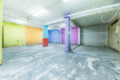 Garagem para Venda em Queluz e Belas