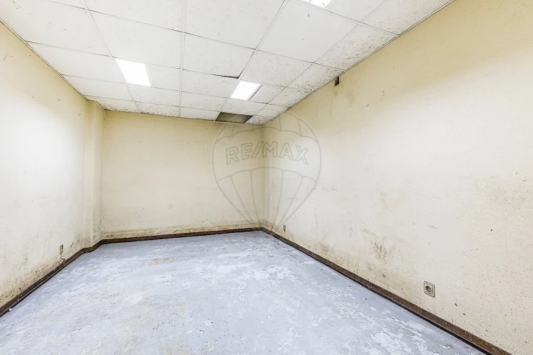 Garagem para Venda em Queluz e Belas Foto 11