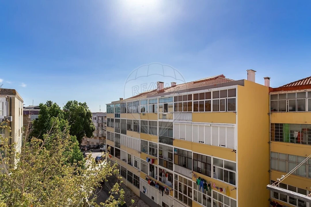 Apartamento T3 para Venda em Almada, Cova da Piedade, Pragal e Cacilhas Foto 34