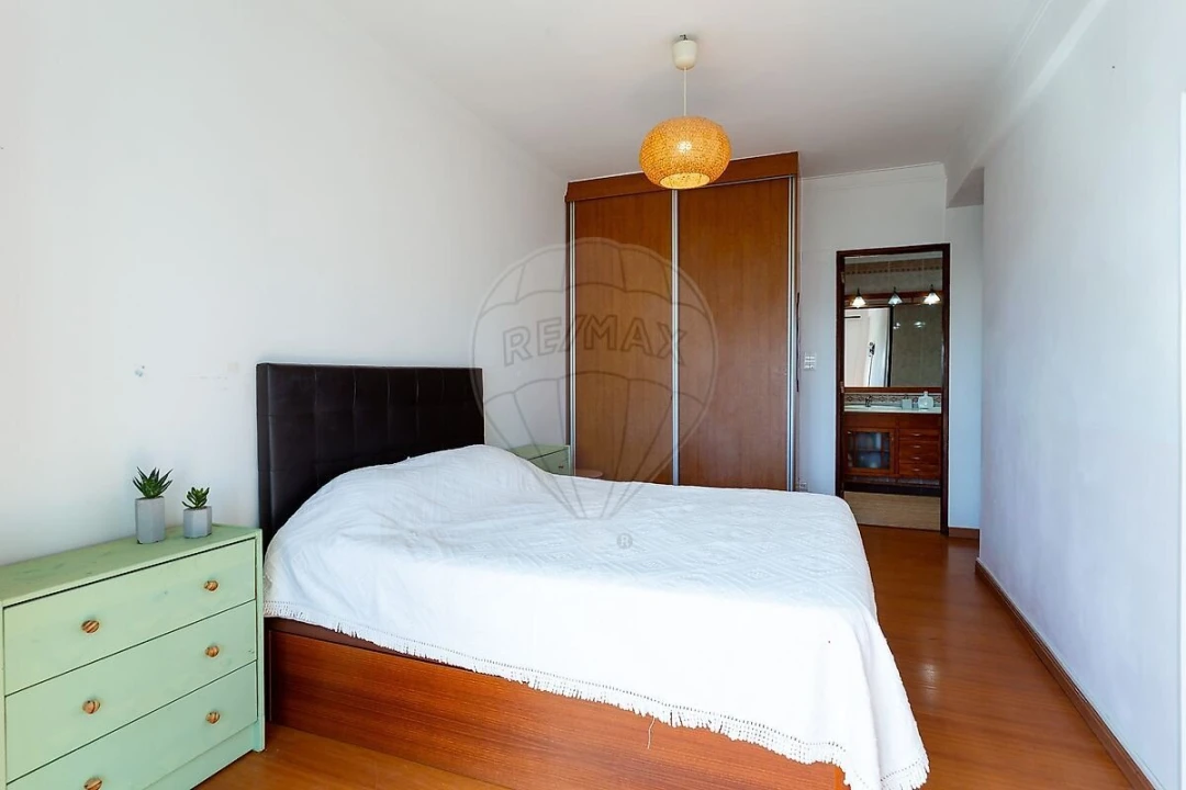 Apartamento T3 para Venda em Almada, Cova da Piedade, Pragal e Cacilhas Foto 35