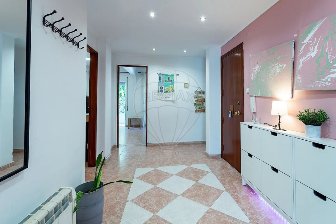 Apartamento T3 para Venda em Almada, Cova da Piedade, Pragal e Cacilhas Foto 12