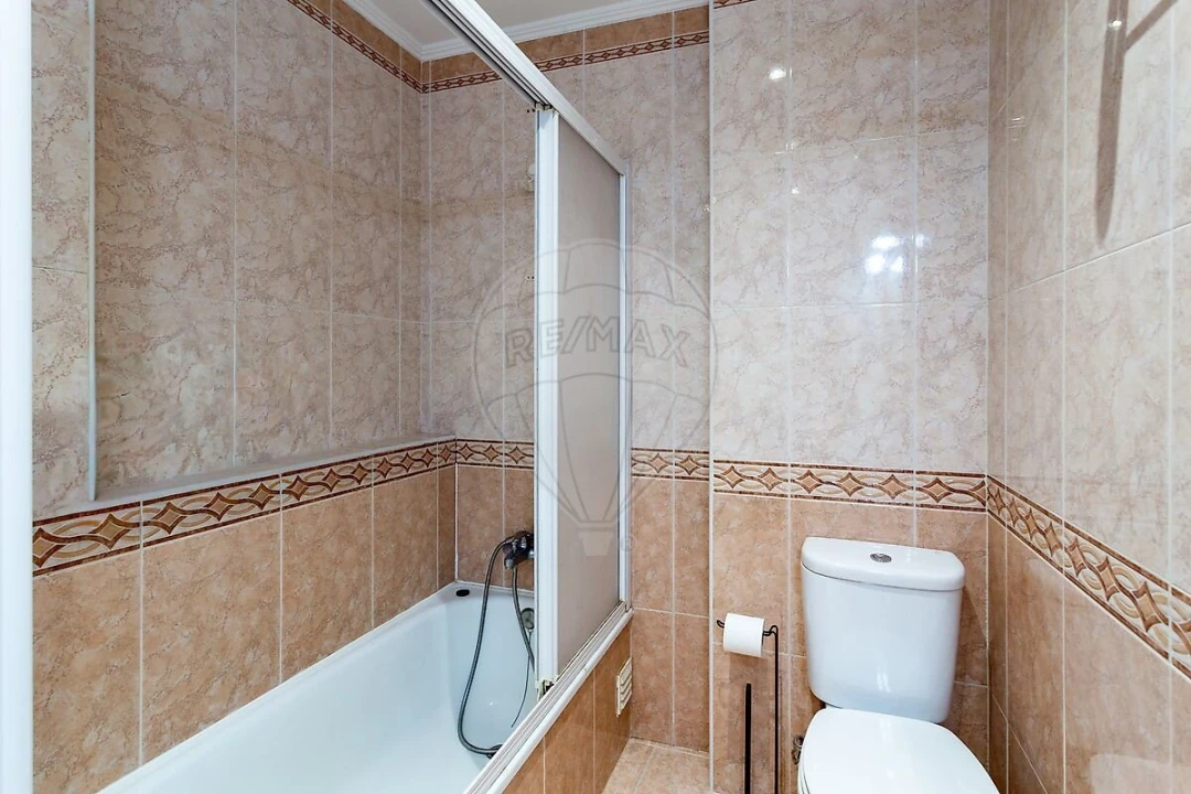 Apartamento T3 para Venda em Almada, Cova da Piedade, Pragal e Cacilhas Foto 38