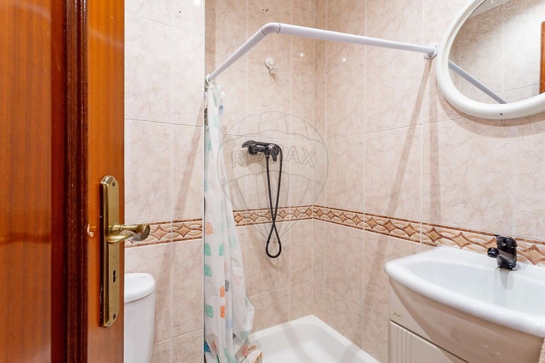Apartamento T3 para Venda em Almada, Cova da Piedade, Pragal e Cacilhas Foto 21