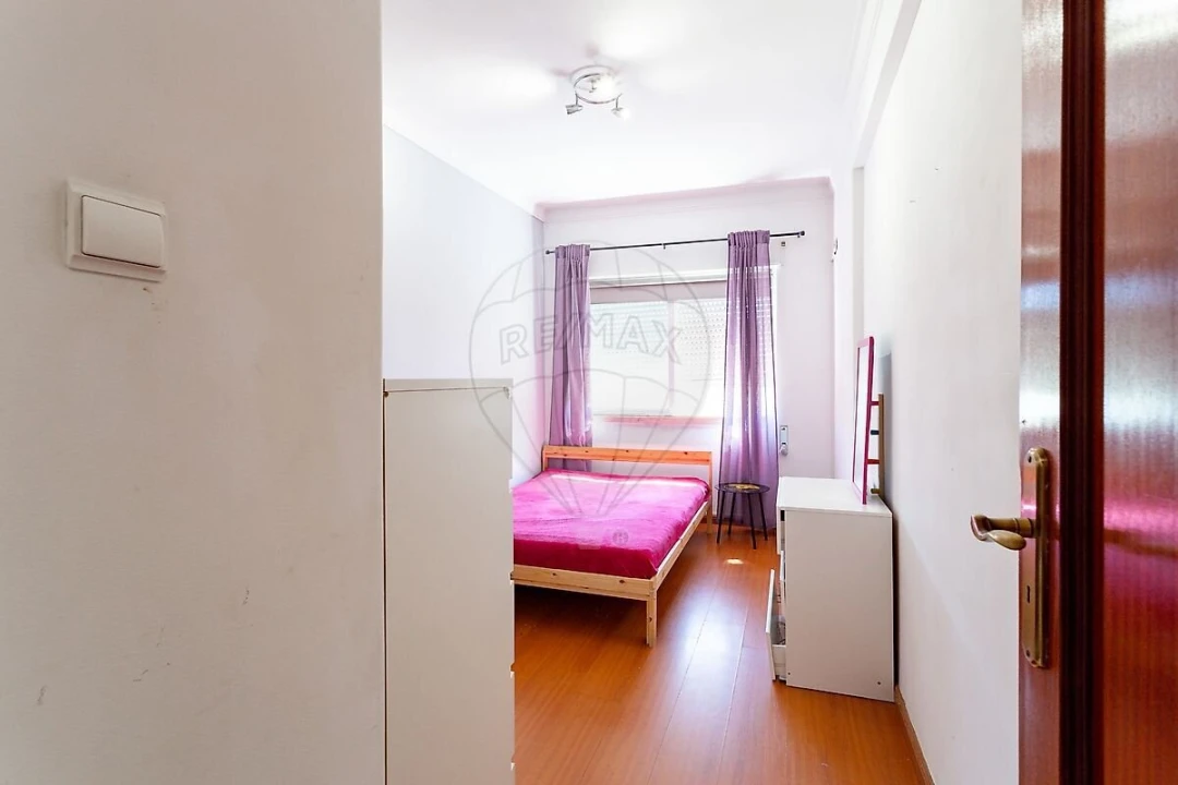 Apartamento T3 para Venda em Almada, Cova da Piedade, Pragal e Cacilhas Foto 18
