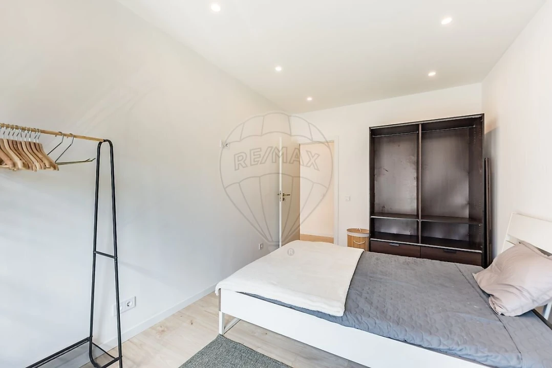Apartamento T3 para Venda em Rio de Mouro Foto 9