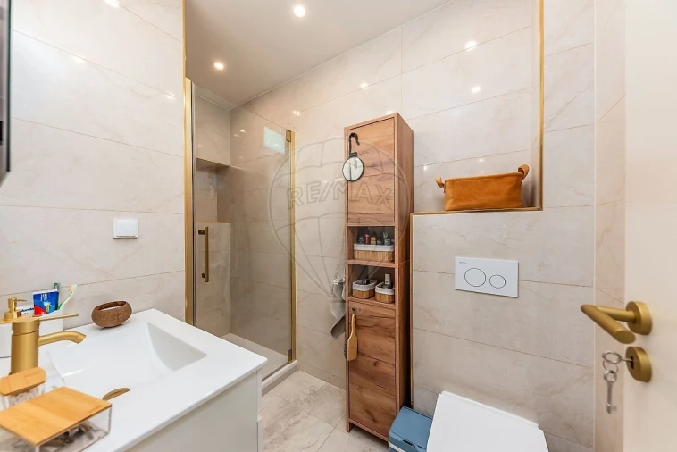 Apartamento T3 para Venda em Rio de Mouro Foto 14