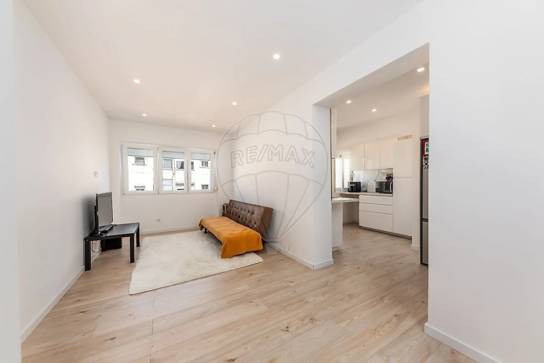 Apartamento T3 para Venda em Rio de Mouro Foto 1