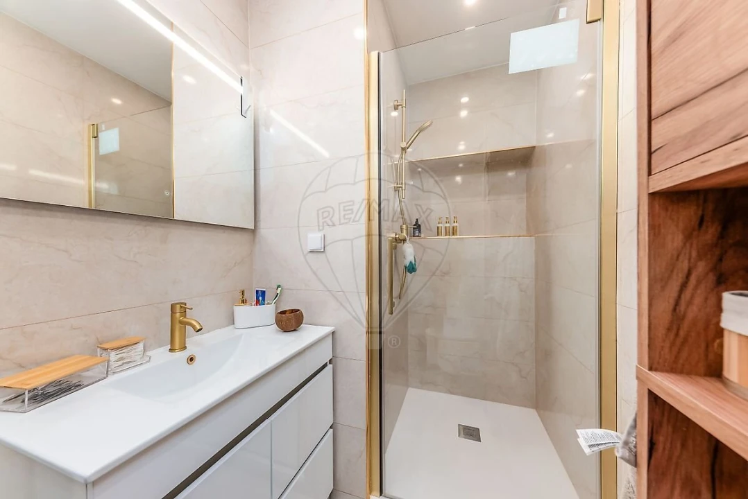 Apartamento T3 para Venda em Rio de Mouro Foto 15