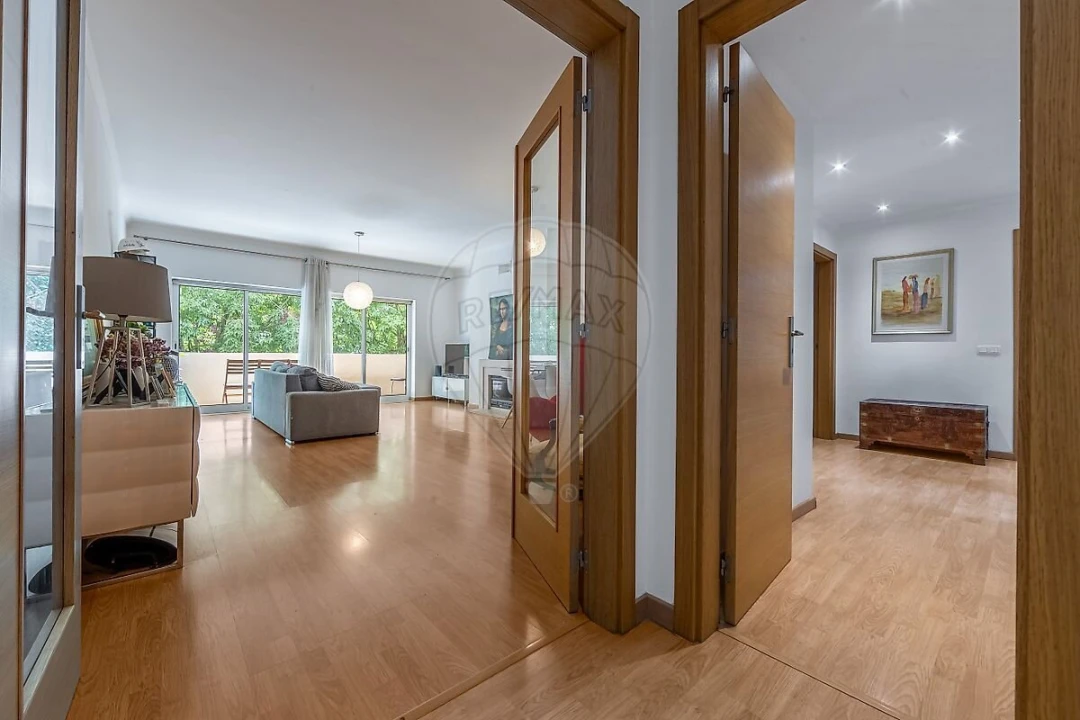 Apartamento T3 para Venda em Parque das Nações Foto 5