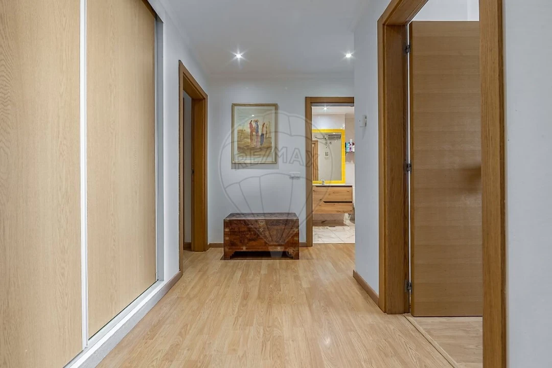 Apartamento T3 para Venda em Parque das Nações Foto 12
