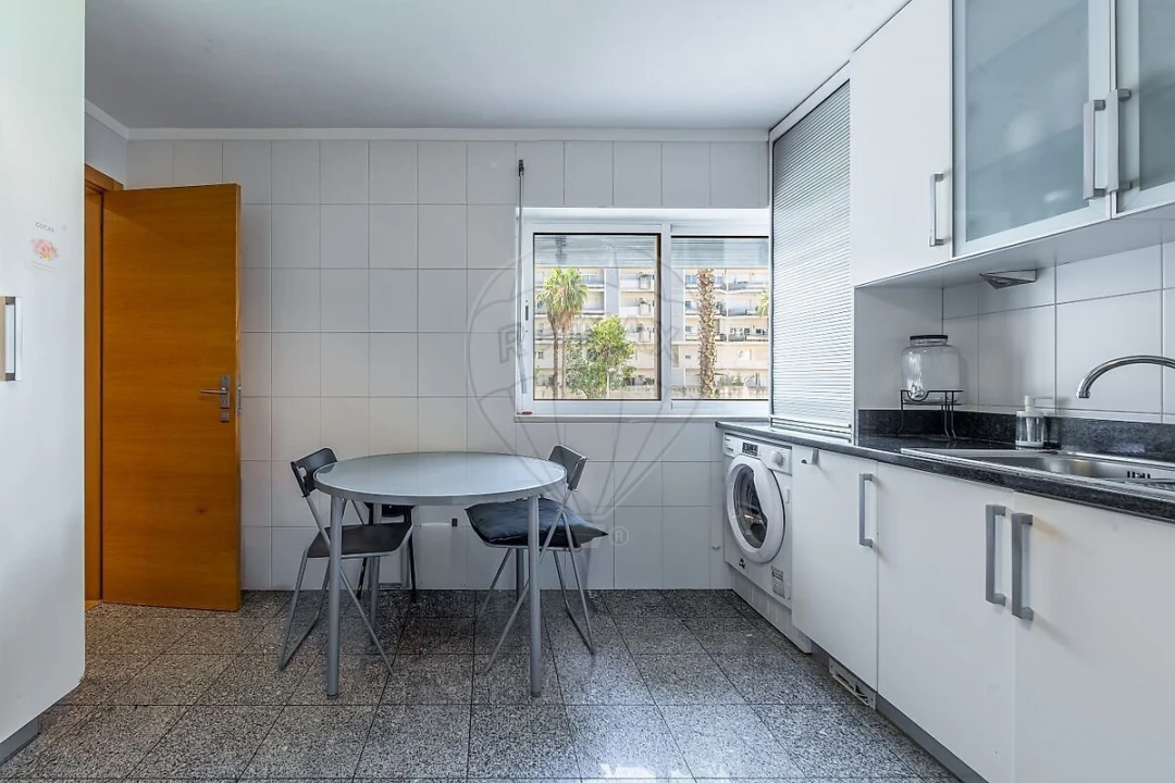 Apartamento T3 para Venda em Parque das Nações Foto 11