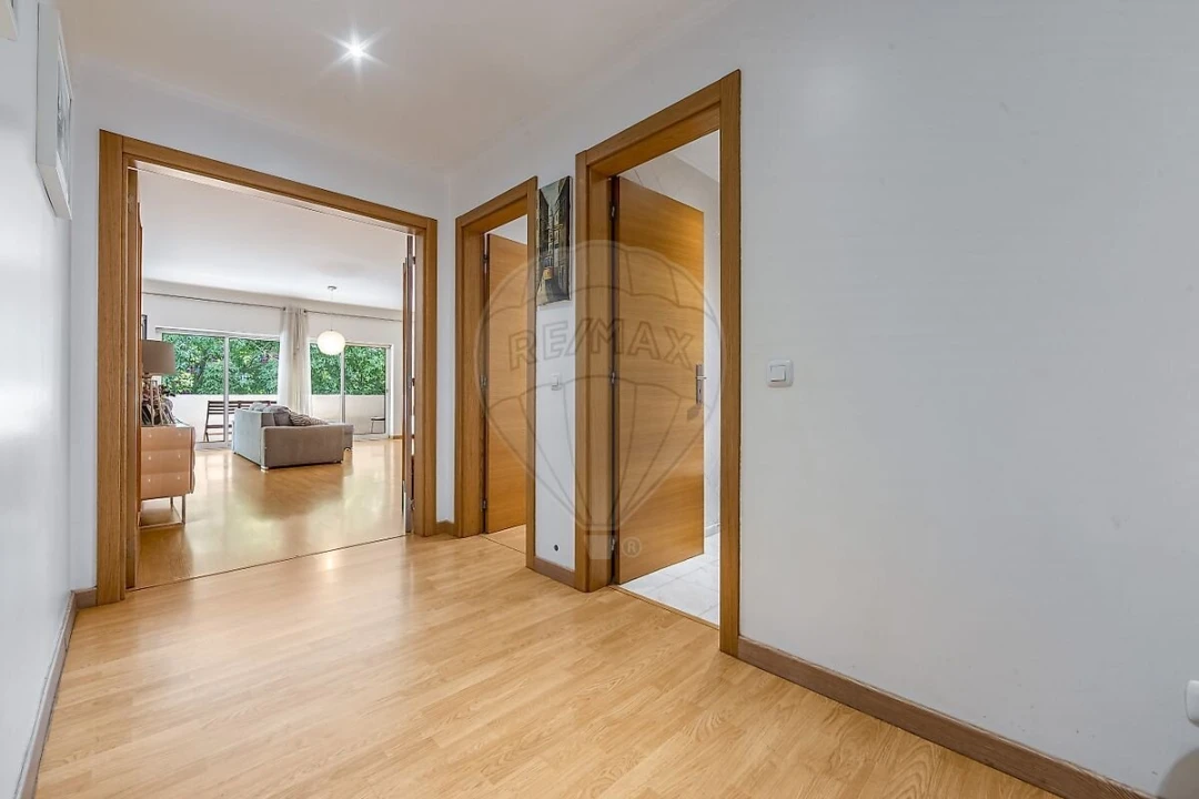 Apartamento T3 para Venda em Parque das Nações Foto 9