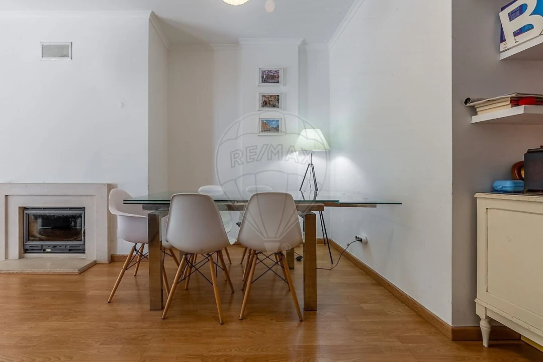 Apartamento T3 para Venda em Parque das Nações Foto 2