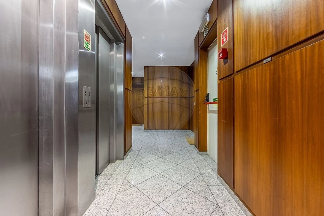 Apartamento T3 para Venda em Parque das Nações Foto 22