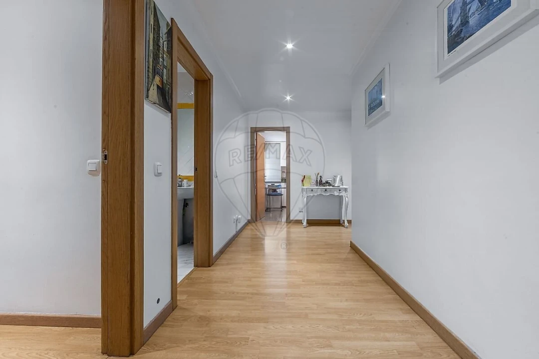 Apartamento T3 para Venda em Parque das Nações Foto 21