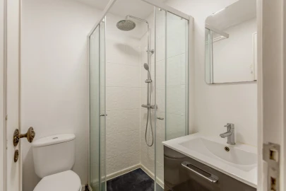 Apartamento T2 para Venda em Oeiras e São Julião da Barra, Paço de Arcos e Caxias