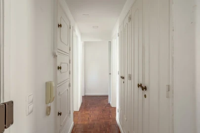Apartamento T2 para Venda em Oeiras e São Julião da Barra, Paço de Arcos e Caxias