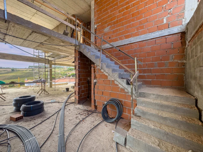 Moradia T5 para Venda em Encarnação Foto 35