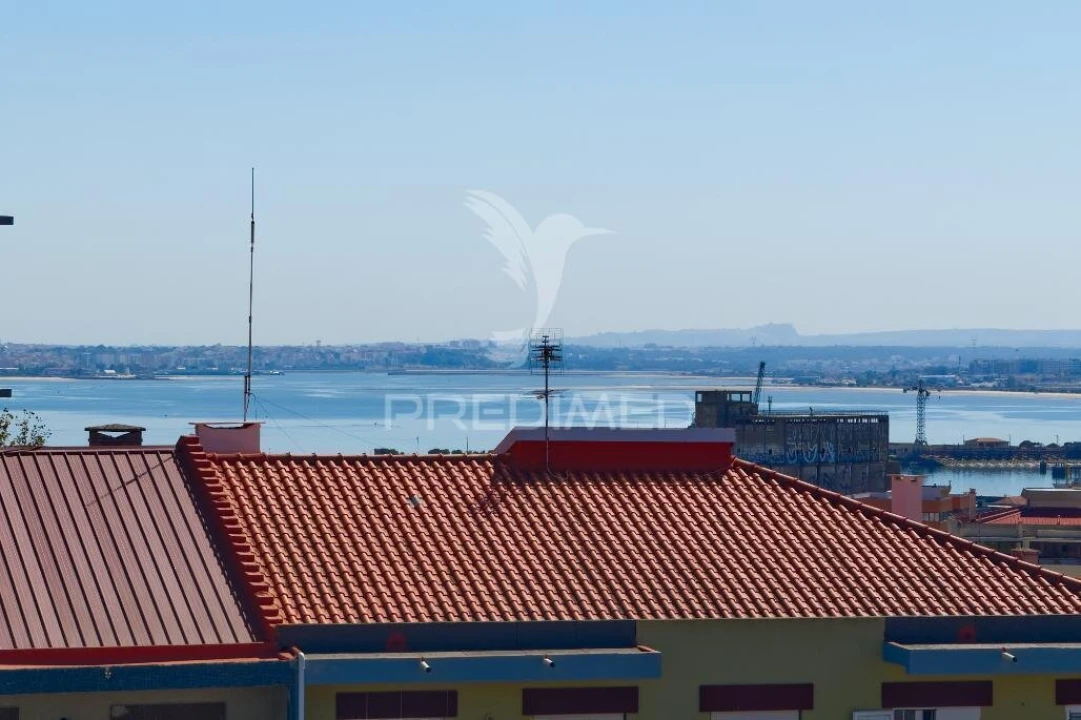 Apartamento T2 para Venda em Almada, Cova da Piedade, Pragal e Cacilhas Foto 34