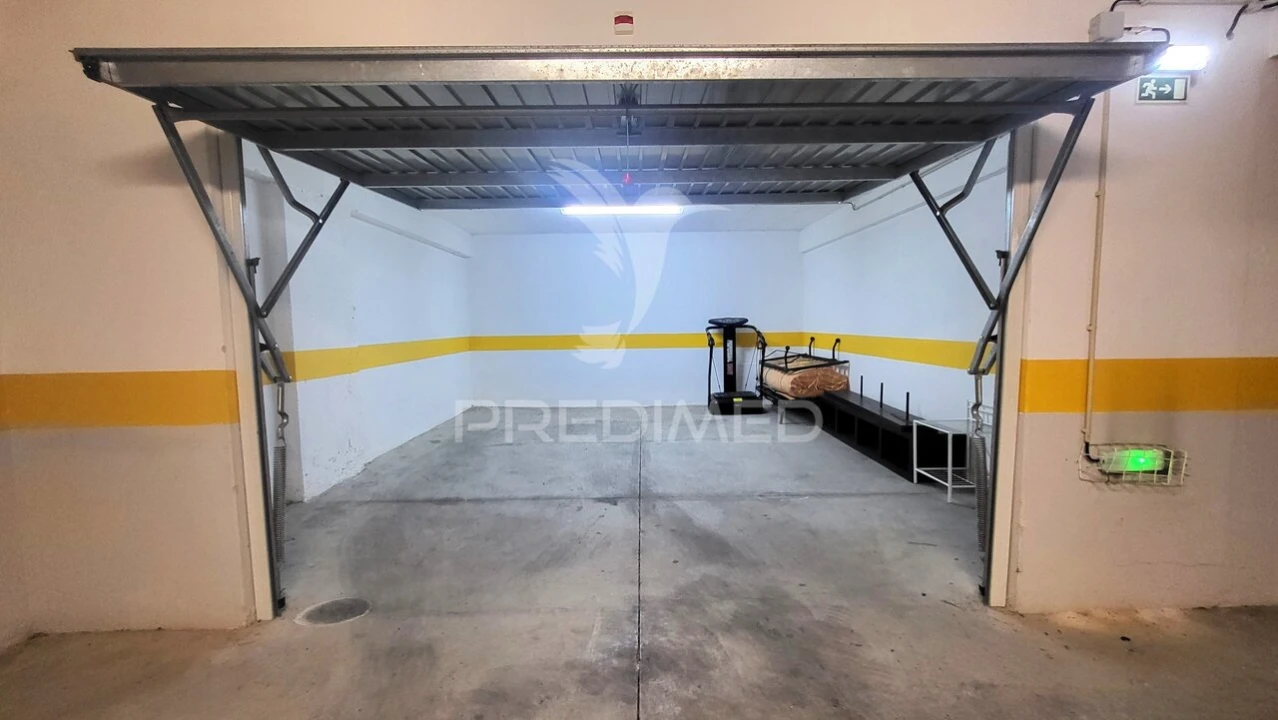 Apartamento T1 para Venda em Portimão Foto 32