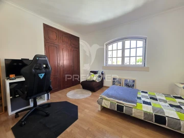 Moradia T4 para Venda em Nossa Sra de Fatima