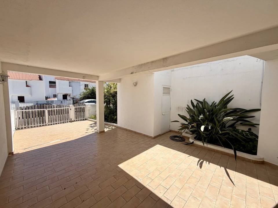 Moradia T2 para Venda em Albufeira e Olhos de Água Foto 6