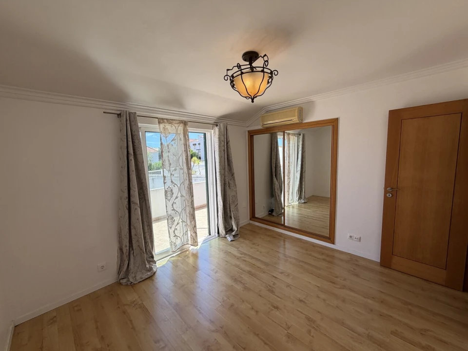 Moradia T2 para Venda em Albufeira e Olhos de Água Foto 14