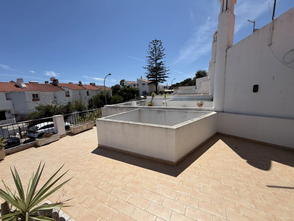 Moradia T2 para Venda em Albufeira e Olhos de Água Foto 17