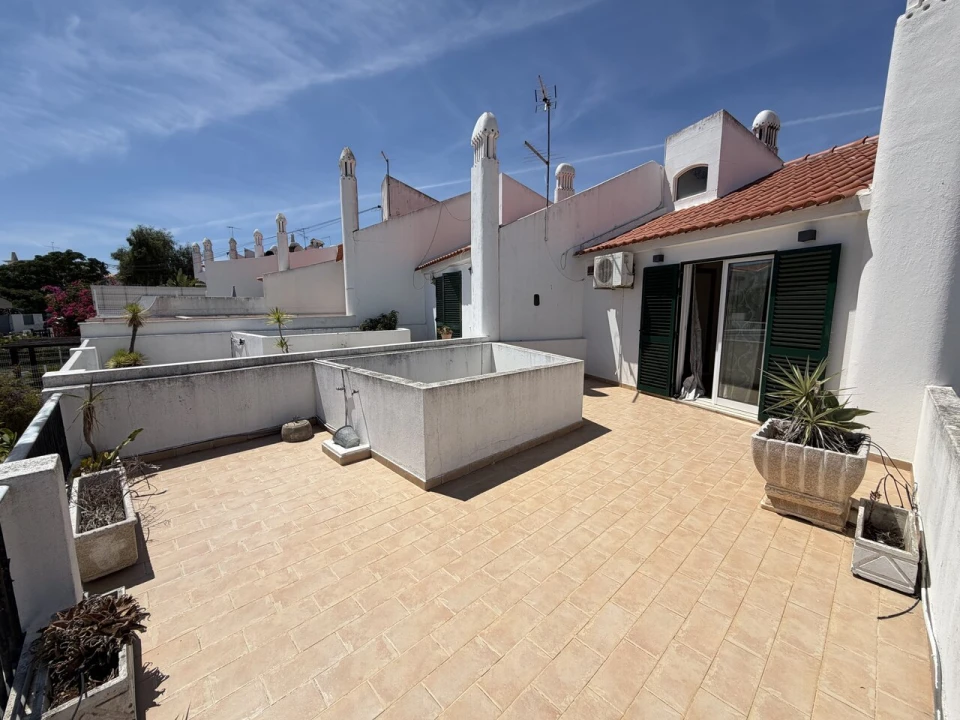 Moradia T2 para Venda em Albufeira e Olhos de Água Foto 18