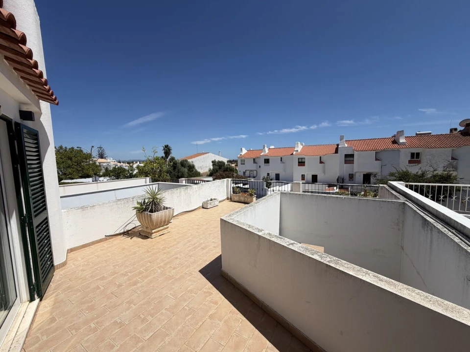 Moradia T2 para Venda em Albufeira e Olhos de Água Foto 19