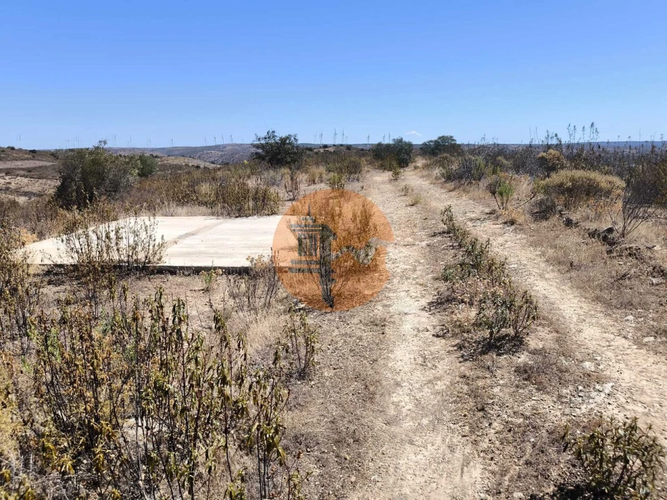 Terreno para Venda em Odeleite Foto 3