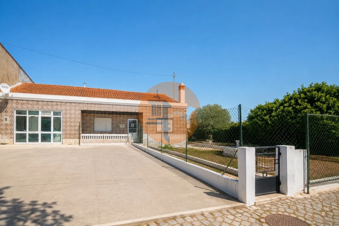 Moradia T4 para Venda em Conceição e Estoi Foto 1