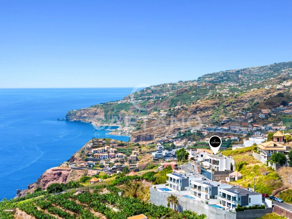 Moradia T3 para Venda em Ribeira Brava Foto 1
