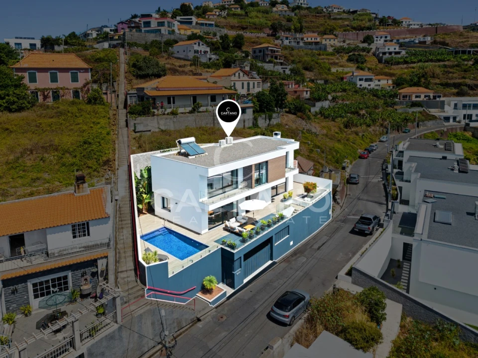Moradia T3 para Venda em Ribeira Brava Foto 9
