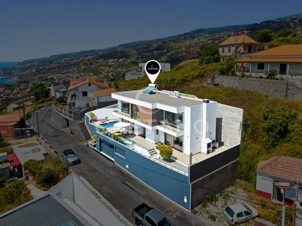 Moradia T3 para Venda em Ribeira Brava Foto 8