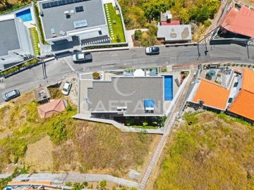 Moradia T3 para Venda em Ribeira Brava